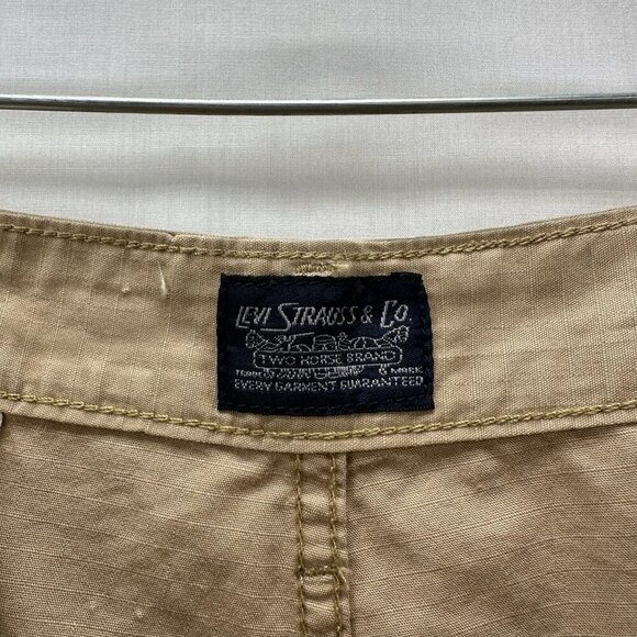 Levi's Shorts Mens Sz 42 Two Horse Brand Ripstop Cargo Outdoors Casual Tan Brown - Picture 3 of 8
